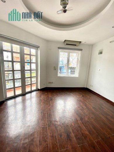 CHO THUÊ nhà nguyên căn 5 tầng Nguyễn Cư Trinh Quận 1 – Giá thuê 28 triệu/tháng nội thất có sẵn