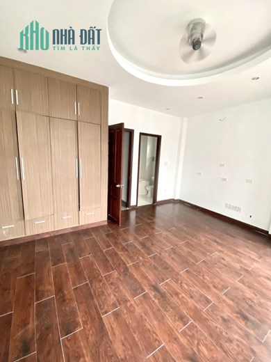 CHO THUÊ nhà nguyên căn 5 tầng Nguyễn Cư Trinh Quận 1 – Giá thuê 28 triệu/tháng nội thất có sẵn
