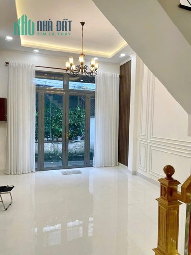 Nhà mới 3 tầng Bùi Minh Trực Phường 6 Quận 8 giá 3tỷ 690