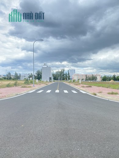 Đất ngay TP Tuy Hòa, Đường nhựa 16m, cây xanh vỉa hè điện đường đầy đủ, Chỉ 2,x Tỷ