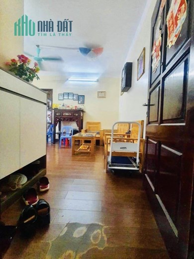 Chính chủ bán căn Chung cư 17T11 KĐTM Trung Hoà Nhân Chính 60m2 giá 2 tỷ 3