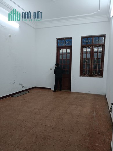 CHO THUÊ NHÀ MẶT PHỐ NGỌC HỒI KINH DOANH - 101 M2, 4.5 TẦNG, GIÁ CHỈ 16 TRIỆU/THÁNG.