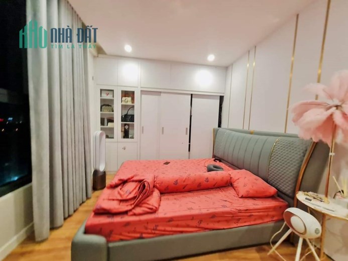 Căn hộ cao cấp The Legend Thanh Xuân, 3 phòng ngủ, full nội thất, 106m2 , giá nhỉnh 6 tỷ0999