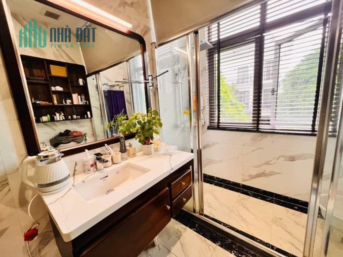 Đẳng của Đẳng, Liền Kề Văn Phú, 90m, view thoáng