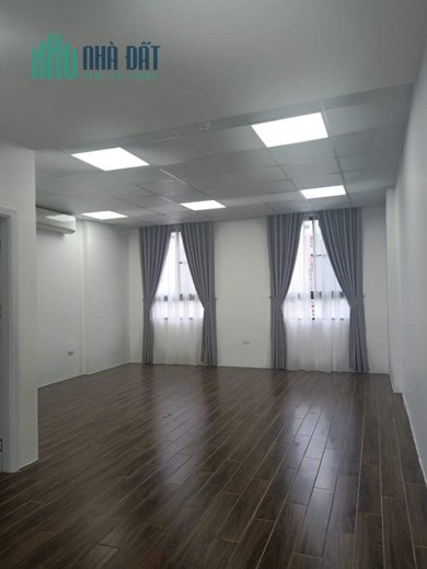 Bán nhà  mặt phố lạc long quân hồ tây dường 4 làn ô tô 101m 6x tỷ 9t