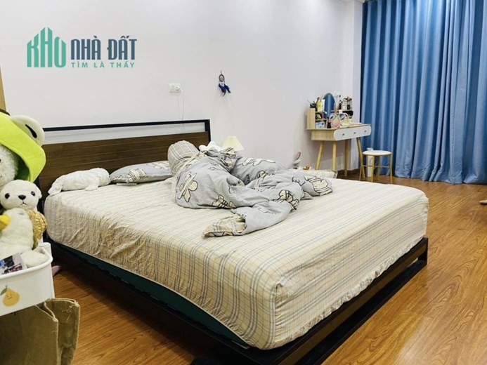 Nhà riêng ngõ 34 Hoàng Cầu - Lô góc - Ô tô tránh cách 15m - DT 49m2 - Ở ngay - 6.7 tỷ