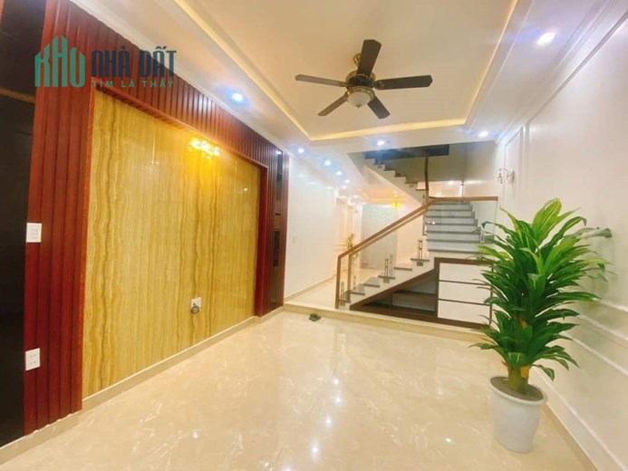 Bán nhà mặt đường Lực Hành, diện tích 60m 4 tầng mới tinh GIÁ 4.5 tỉ