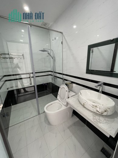 Bán nhà xây mới ngõ 189 Đông Khê lô góc2 mặt thoáng cực đẹp GIÁ 3.19 tỉ