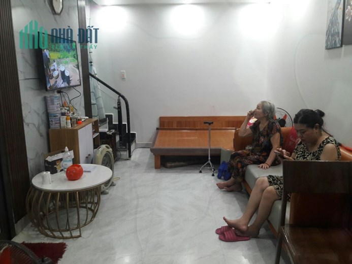 Bán nhà phố Hàng Kênh 2.5 tầng 2 ngủ GIÁ rẻ chỉ 1.65 tỉ ngõ nông