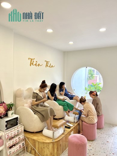 Sang lại Tiệm Nail & Gội Đầu Quận Phú Nhuận➖ Diện Tích ngang 5m dài 16m ( tầng 1 ).
