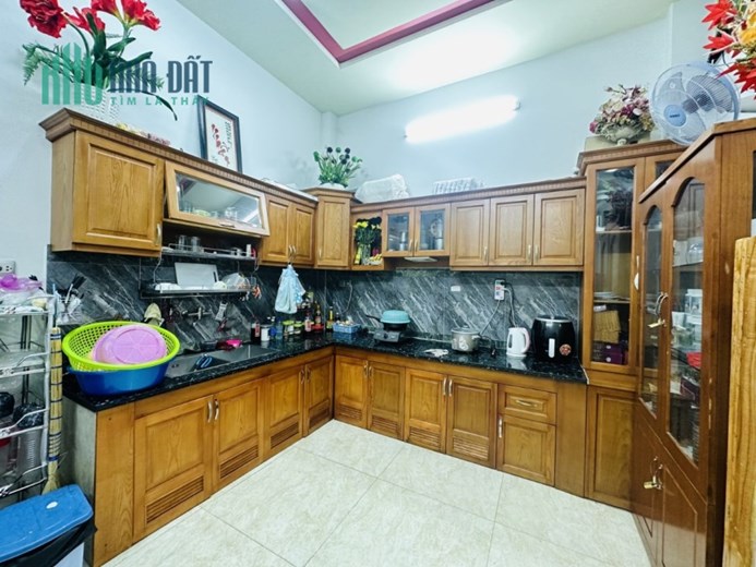 Bán nhà đẹp mới 4 tầng BTCT HXH 10m Lê Đình Cẩn Bình Tân 65m2 nhỉnh 7 tỷ nở hậu