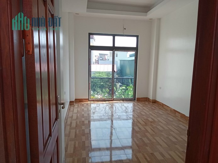 Bán cắt lỗ nhà 3 tầng xây sẵn cách trung tâm Hà Đông 10p lái xe