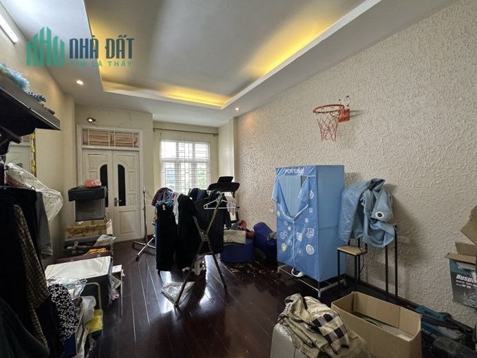 Bán nhà Khu phân lô Đầm Trấu 30m2*5 Tầng 11.5 Tỷ