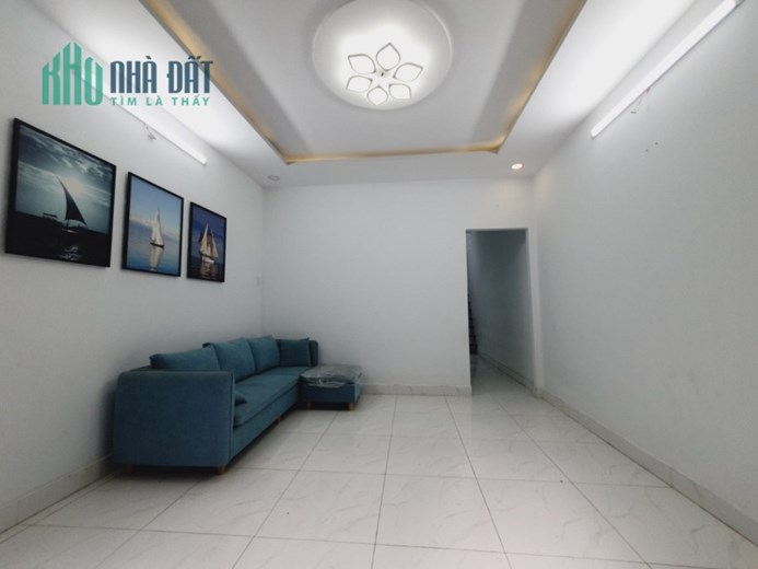 Nhà 1/ đường 11 tăng nhơn phú B, diện tích 40m hẻm thông