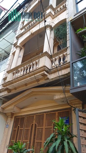 Bán nhà Nguyễn Chí Thanh, Đống Đa, DT 62m2 x 5 tầng, MT 4,2m ô tô tránh