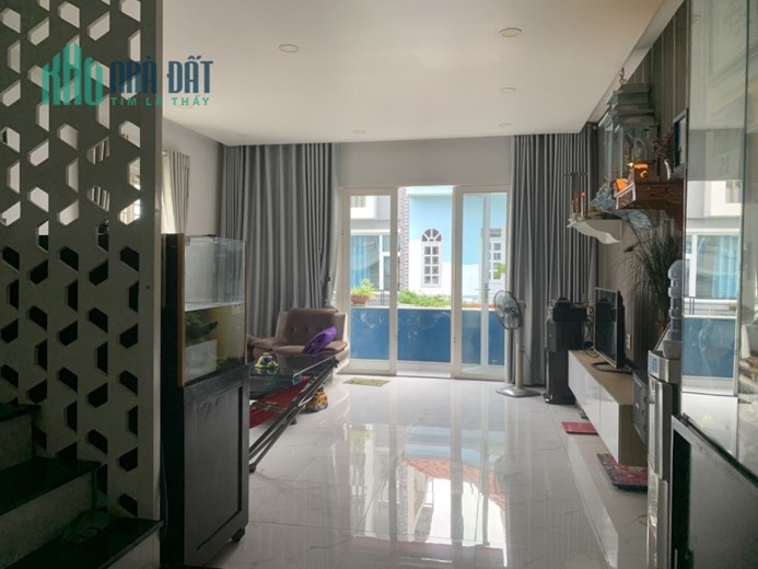 Bán nhà hẻm xe hơi 5x17  Thạch Lam Tân Phú chỉ 8,3 tỷ.