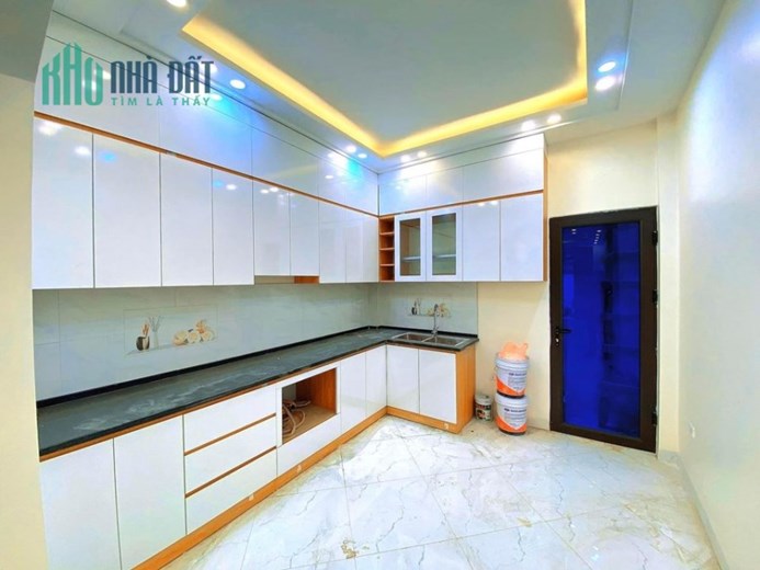 CHÍNH CHỦ CẦN BÁN GẤP NHÀ 5 TẦNG CẦU GIẤY, DO CẦN TIỀN BÁN GẤP