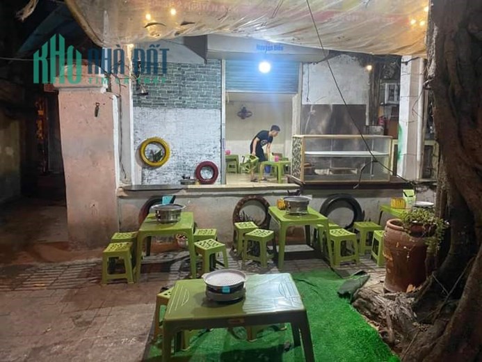 Gia đình có việc cần sang nhượng lại quán và mặt bằng tại số 2, Nguyễn Biểu, Phường Quán Thánh,