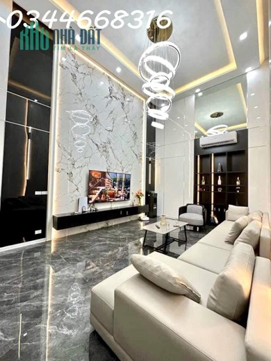 Bán nhà Nguyễn Văn Cừ, 6 tầng thang máy, gara, hiện đại. 96m2 giá 12.9 tỷ