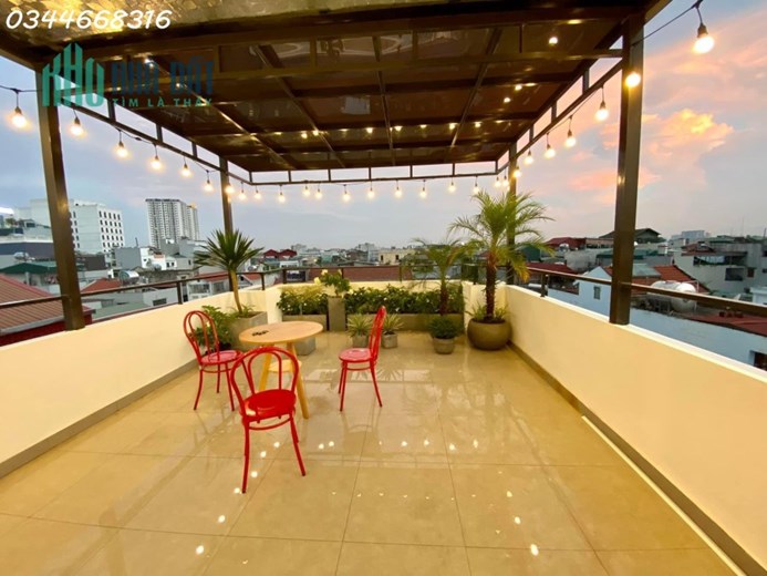 Bán nhà Nguyễn Văn Cừ, 6 tầng thang máy, gara, hiện đại. 96m2 giá 12.9 tỷ