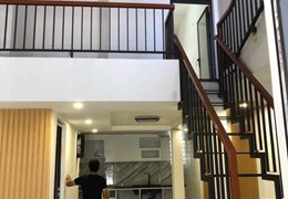 Nhà đẹp Hoàng Hoa Thám, gần 70m2 già 3 tỷ x nhỏ