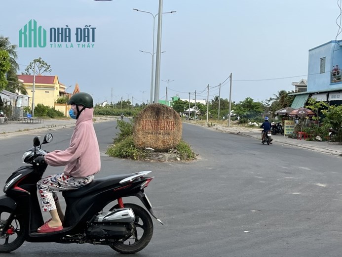 Bán nhà ( Biệt Thự mini ) cập hông KDC Minh Linh P5, TP Vĩnh Long