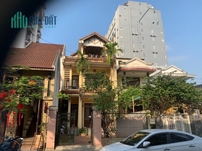 Chính Chủ Cần Bán Nhà 3 Tầng Mặt Tiền Tại Phường Phú Hội – Tp Huế.