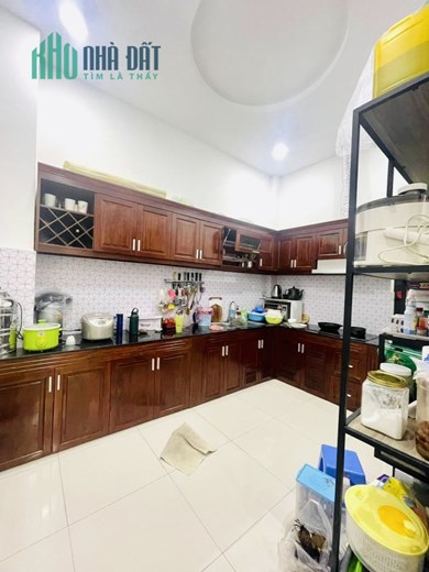 TRẦN VĂN ƠN HẺM XE HƠI LÔ GÓC - 4 PHÒNG NGỦ KHÔNG LỘ GIỚI QUY HOẠCH GIÁ CHỈ 6.1 TỶ