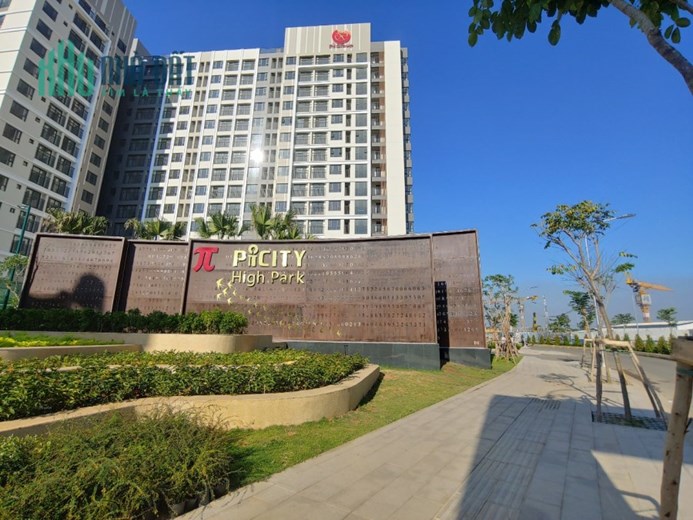 Cần bán gấp căn 2 PN 66m2 view nội khu. tặng nội thất mới mua chưa sử dụng. Tầng 15. LH 0382202524