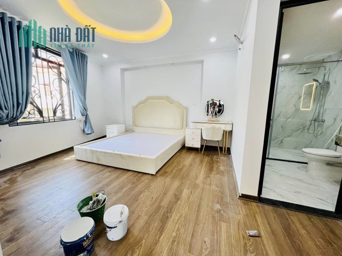 NHÀ CỔ LINH-PHỐ TRẠM - HƠN 5 TỶ - GẦN CẦU CHƯƠNG DƯƠNG –CẦU VĨNH TUY.