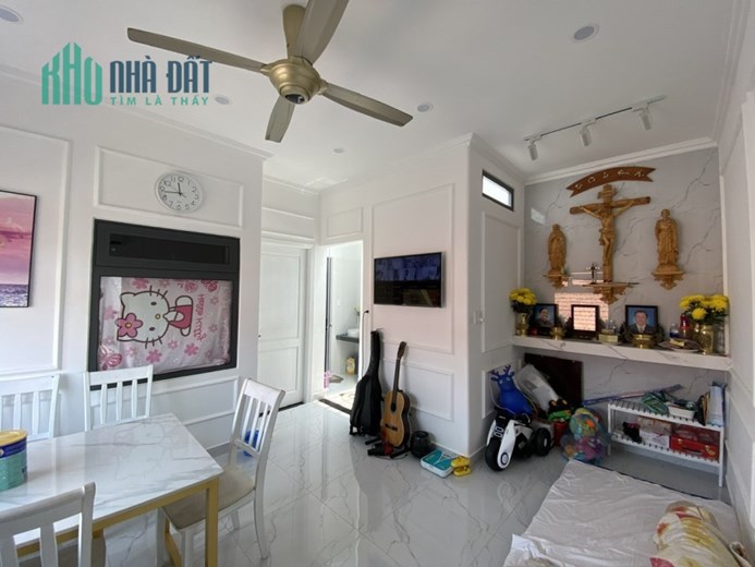 Bán nhà MT Hàn Thuyên, An Bình, Biên Hòa: 5,2( NH: 6,2m) x 19, giá  11,2 tỷ
