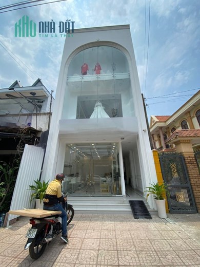Bán nhà MT Hàn Thuyên, An Bình, Biên Hòa: 5,2( NH: 6,2m) x 19, giá  11,2 tỷ
