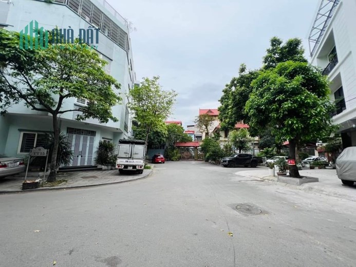 SIÊU PHẨM LÔ ÁP GÓC SÁT QUẬN ỦY HÀ ĐÔNG, GIÁ CỰC TỐT.
