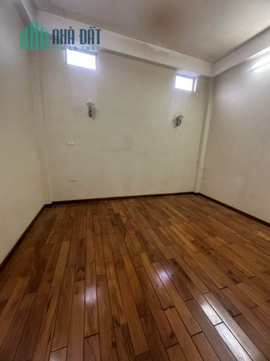 SIÊU PHẨM LÔ ÁP GÓC SÁT QUẬN ỦY HÀ ĐÔNG, GIÁ CỰC TỐT.