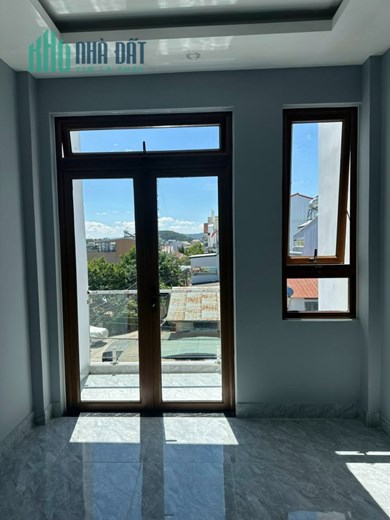 CHO THUÊ NHÀ NGUYÊN CĂN 180M2 A20 ĐƯỜNG NGUYỄN TRUNG TRỰC, TP ĐÀ LẠT