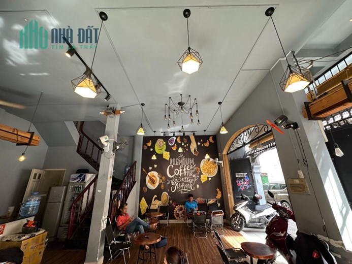Sang quán Coffee và nhà nguyên căn đang kinh doanh tốt