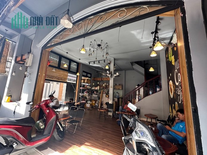 Sang quán Coffee và nhà nguyên căn đang kinh doanh tốt