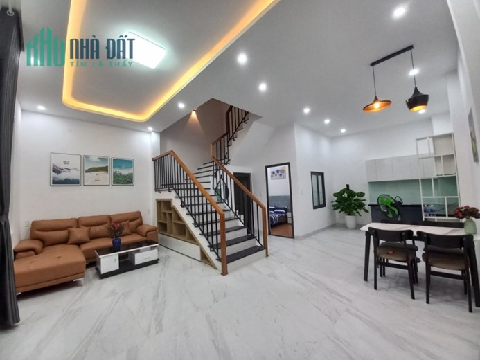 Bán nhà 2 tầng kiệt Ô TÔ K202 Hoàng Văn Thái, Đà Nẵng