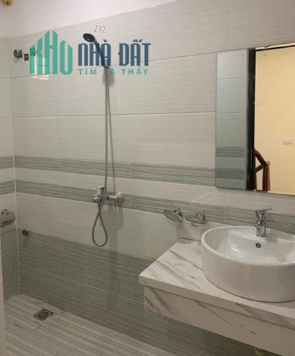Bán nhà Lai Xá diện tích 33 m2 móng xây độc lập năm sát đường QL 32 - PB