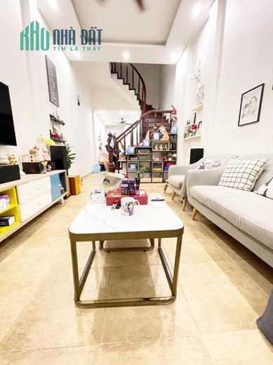 Bán nhà PHÂN LÔ Cát Linh 40m2 x 4T, nhỉnh 5 tỷ Ô TÔ, 2 THOÁNG