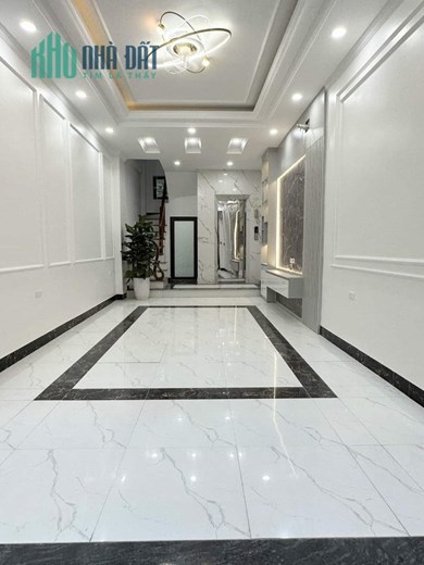 -	Em bán nhà Vạn Phúc 7 tầng thang máy  50m x 7 tầng x giá 9.9 tỷ