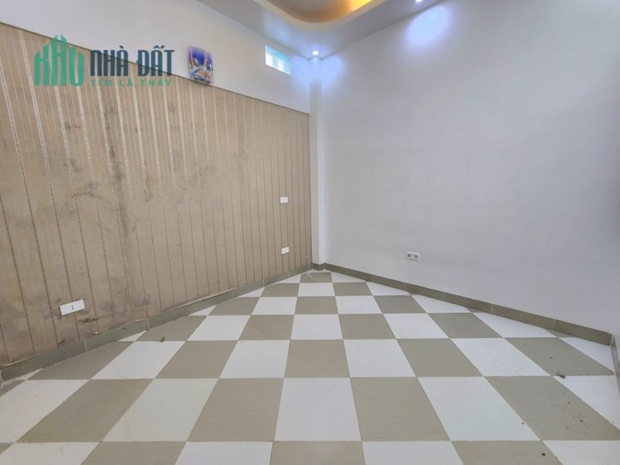 THẬT 99%!!! Kiếm không ra TT Hoa Bằng, Cầu Giấy, 39m2  5tầng chỉ Nhỉnh 5.5 Tỷ