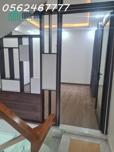 Bán nhà 4 tầng, diện tích 52m2 ngõ Văn Cao, giá 3.9 tỷ