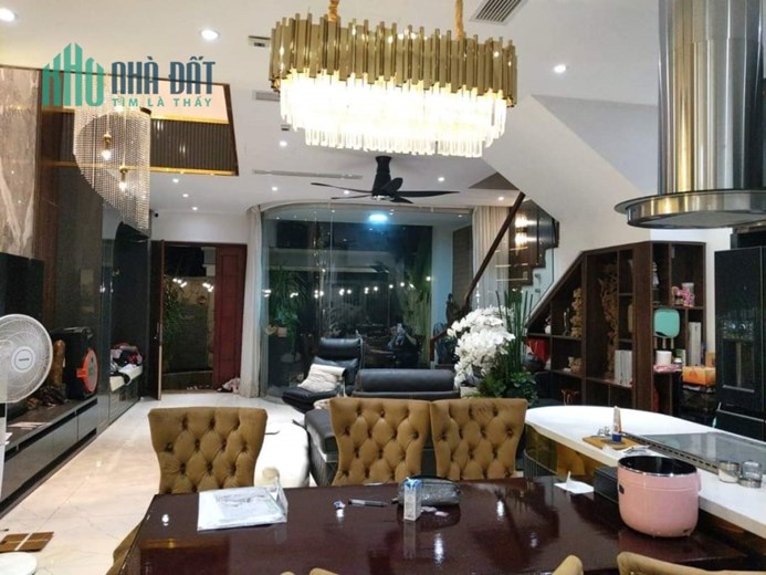 Kinh doanh – 7 tầng thang máy – lô góc – đỉnh của đỉnh
-    Đi bộ ra Aeon Dương Nội -  Hà Đông 50m