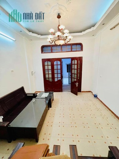 Nhà Cầu Giấy mặt ngõ phân lô ô tô tránh 57m 4 tầng lô đất vuông sau trước như 1 vị trí đẹp dễ thanh