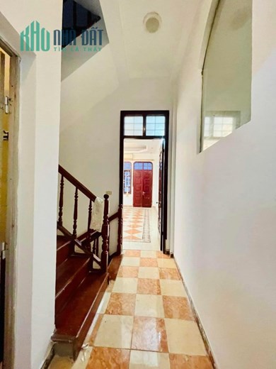 Nhà Cầu Giấy mặt ngõ phân lô ô tô tránh 57m 4 tầng lô đất vuông sau trước như 1 vị trí đẹp dễ thanh