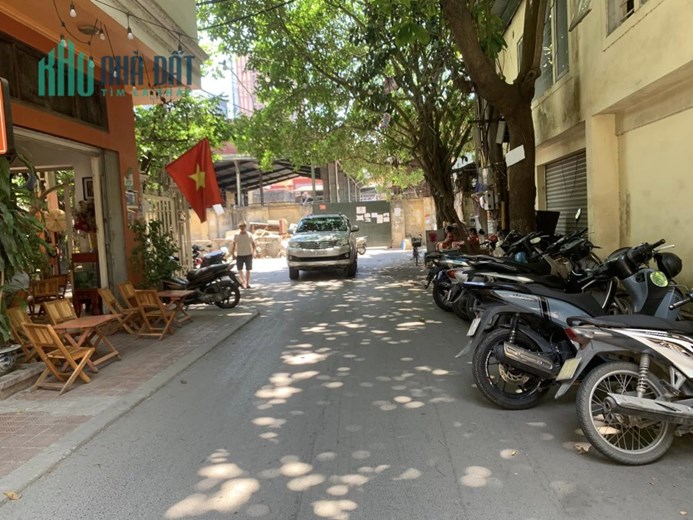 Nhà phố Chùa Bộc, dt 90m, 4t, mặt tiền 5m. KD, vỉa hè, phân lô, ô tô tránh, giá chỉ hơn 20 tỷ