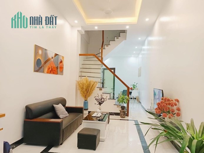 Hoàng Mai 56  mét 3 tầng 5,8 tỷ