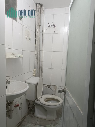 CẦN CHO THUÊ NHÀ TẬP THỂ NGỌC HỒI (CÓ GÁC XÉP) 30M2 4 TRIỆU/THÁNG.