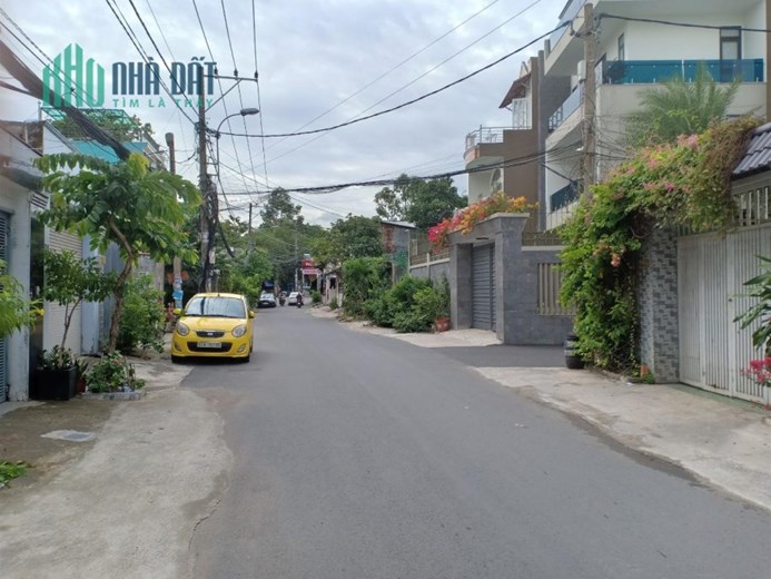 Bán nhả mặt tiền đường số Phường Linh Đông Thủ Đức, khuôn viên 160m2, giá chỉ 14,5 tỷ.